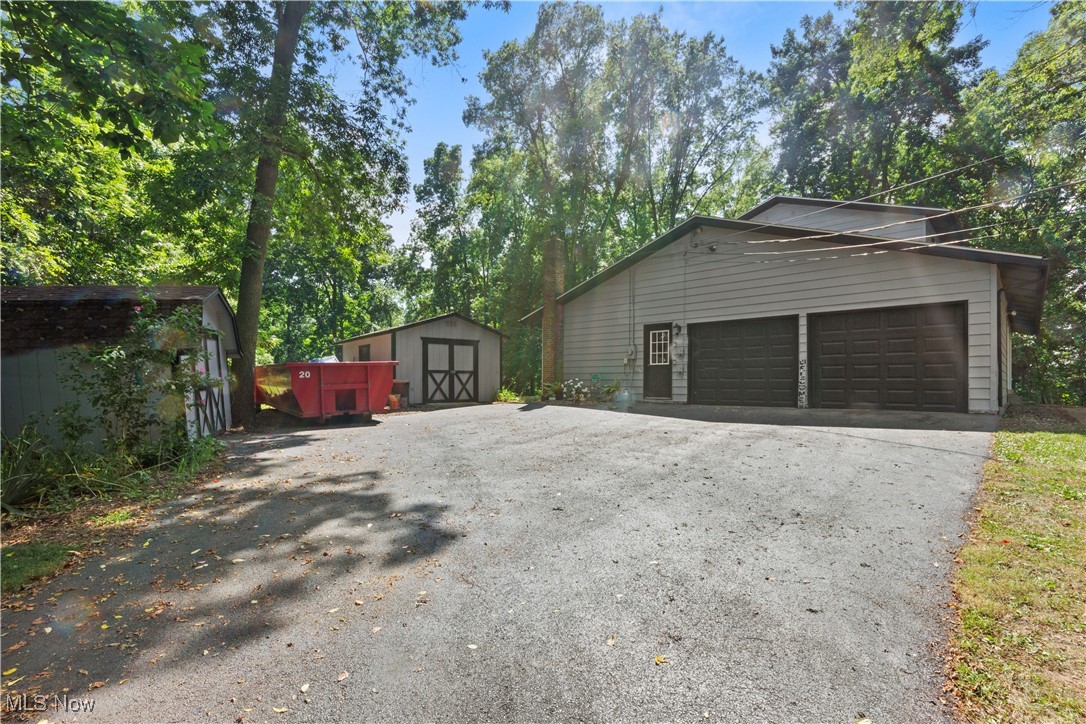 9426 Lawndell Road Southwest Navarre, OH 44662 - Photo 6 of 16 Gallery Image 6