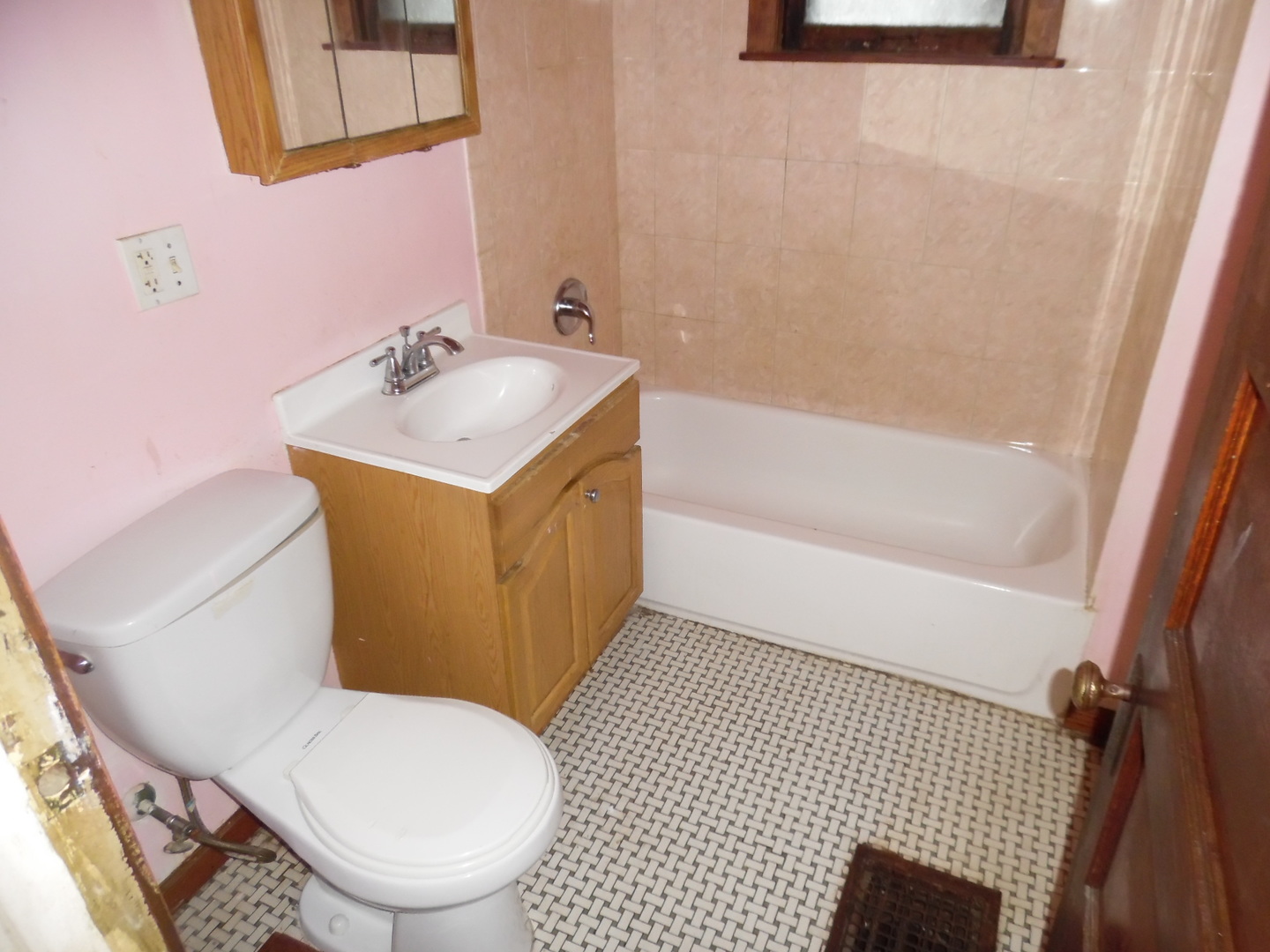 5605 South Justine Street Chicago, IL 60636 - Photo 8 of 11