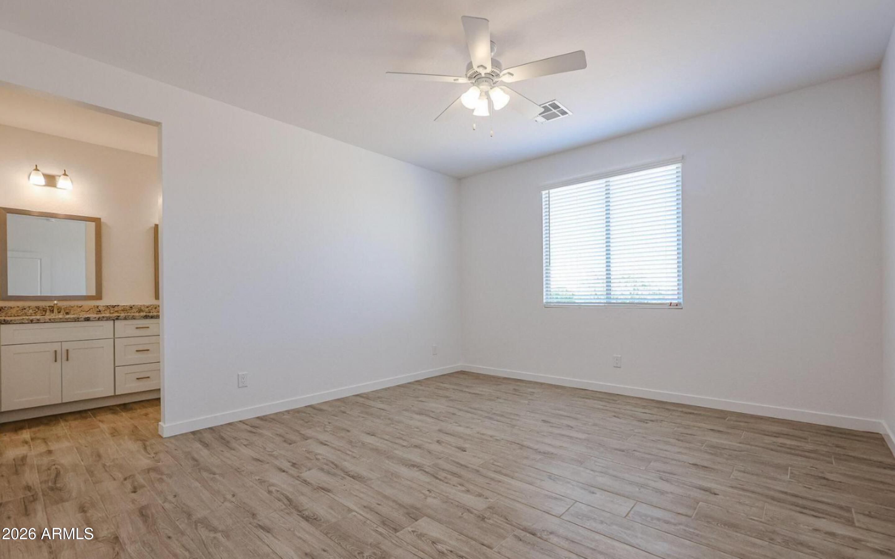 812 East Irvine Road Phoenix, AZ 85086 - Photo 15 of 28 Primary Bedroom