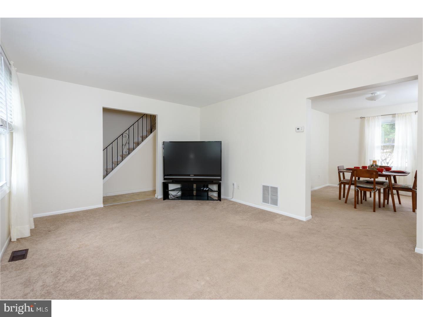 294 King Of Prussia Road Wayne, PA 19087 - Photo 5 of 24 Living Room