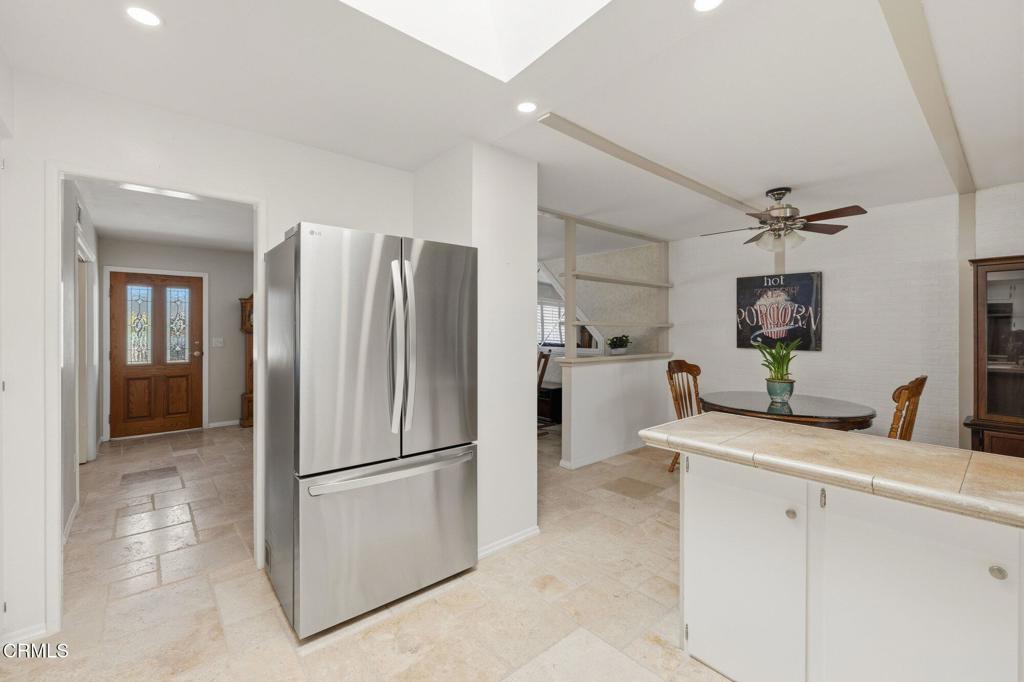 1256 Rugby Avenue Ventura, CA 93004 - Photo 10 of 33