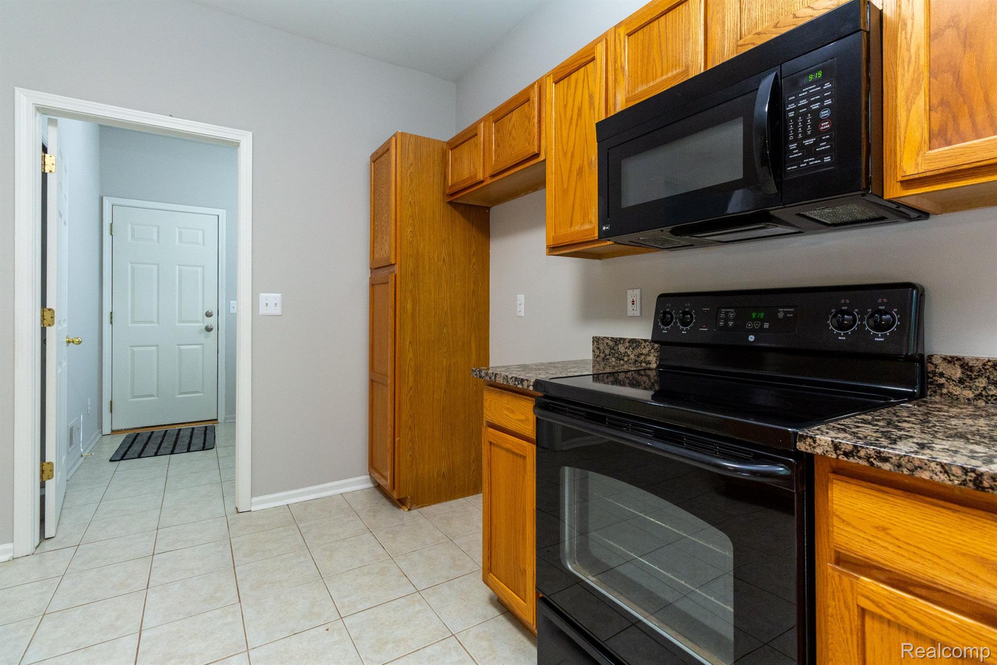 703 Lake Ridge Road Rochester, MI 48307 - Photo 19 of 57 Gallery Image 19