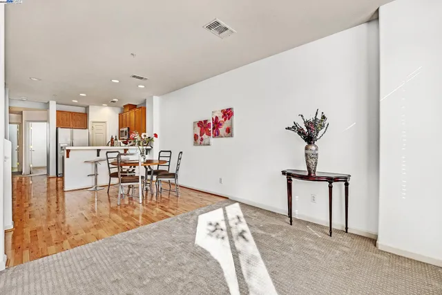 $649,000 | 710 City Walk Place, Unit 4, Hayward, CA 94541