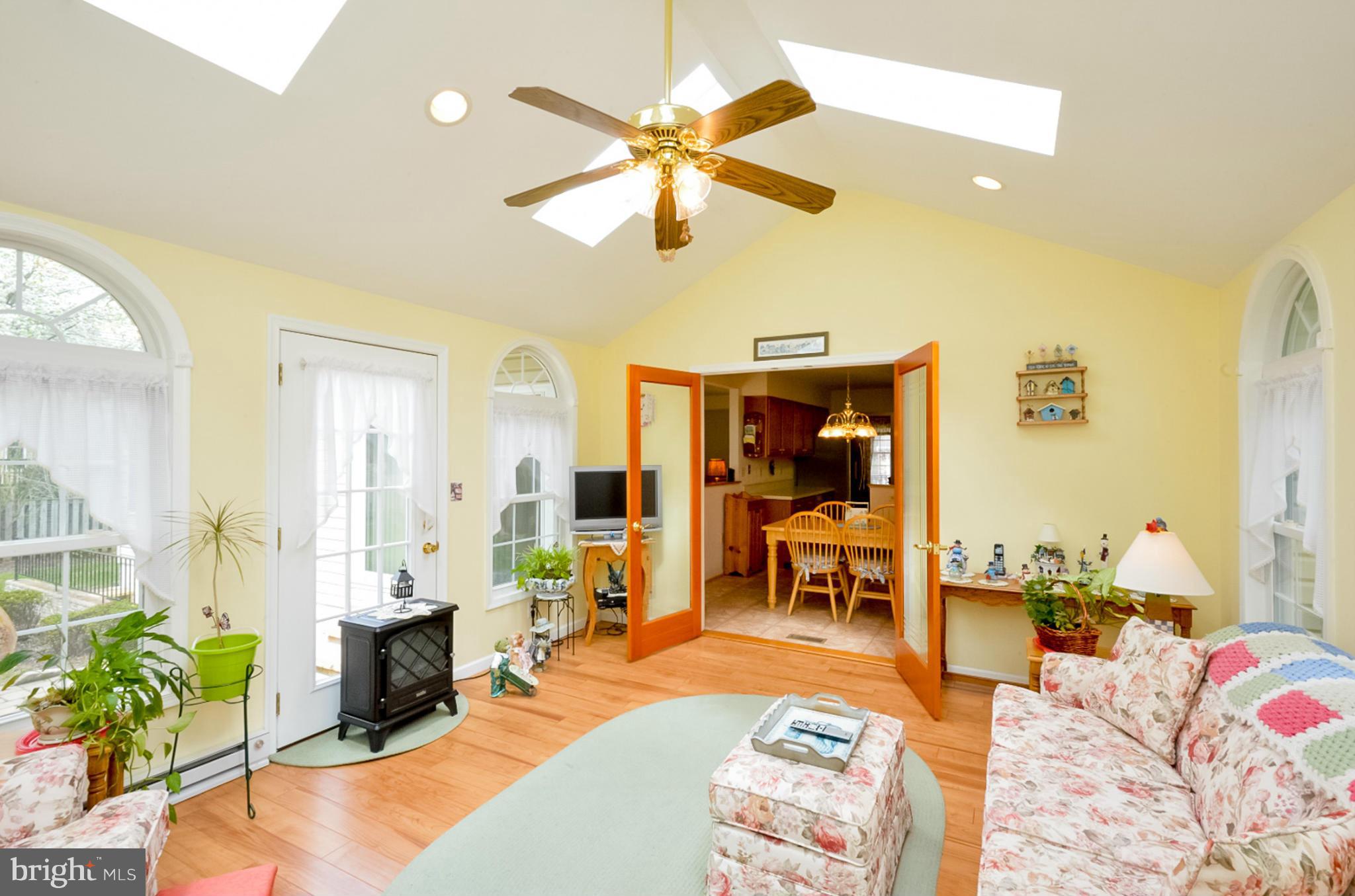 575 Pasture Brook Road Severn, MD 21144 - Photo 11 of 29 a living room with furniture