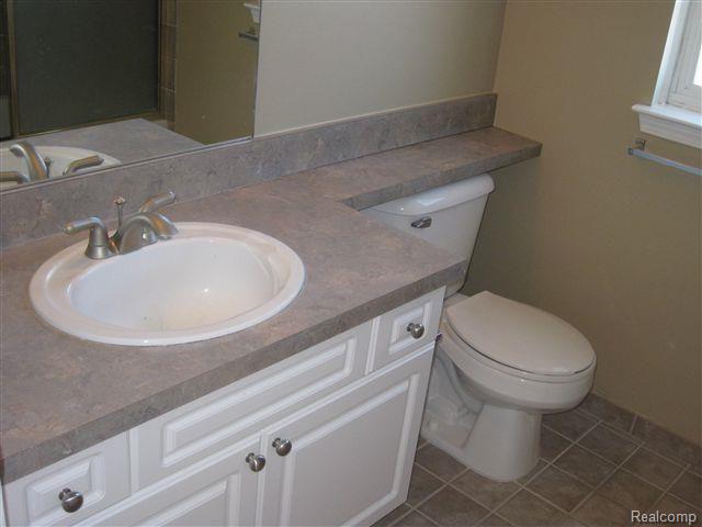 3541 Oakmonte Boulevard, Unit 54 Rochester, MI 48306 - Photo 11 of 27 11.jpg