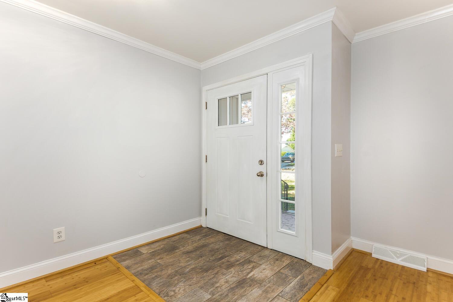 13 South Del Norte Road Greenville, SC 29615 - Photo 6 of 31 Gallery Image 6