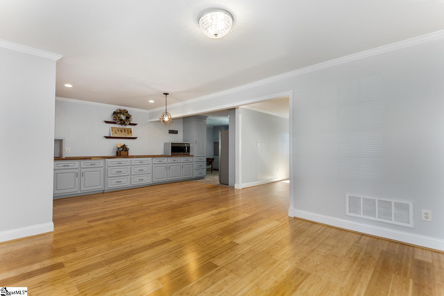 13 South Del Norte Road Greenville, SC 29615 - Photo 10 of 31 Gallery Image 10