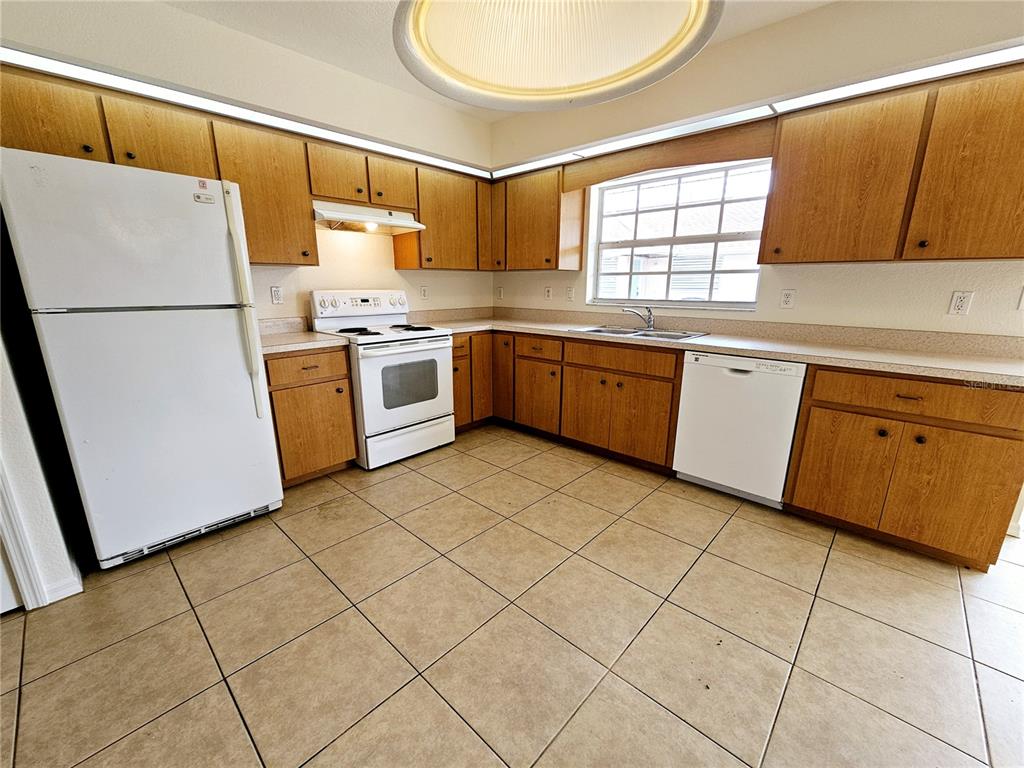66 North McCall Road Englewood, FL 34223 - Photo 9 of 18 Gallery Image 9