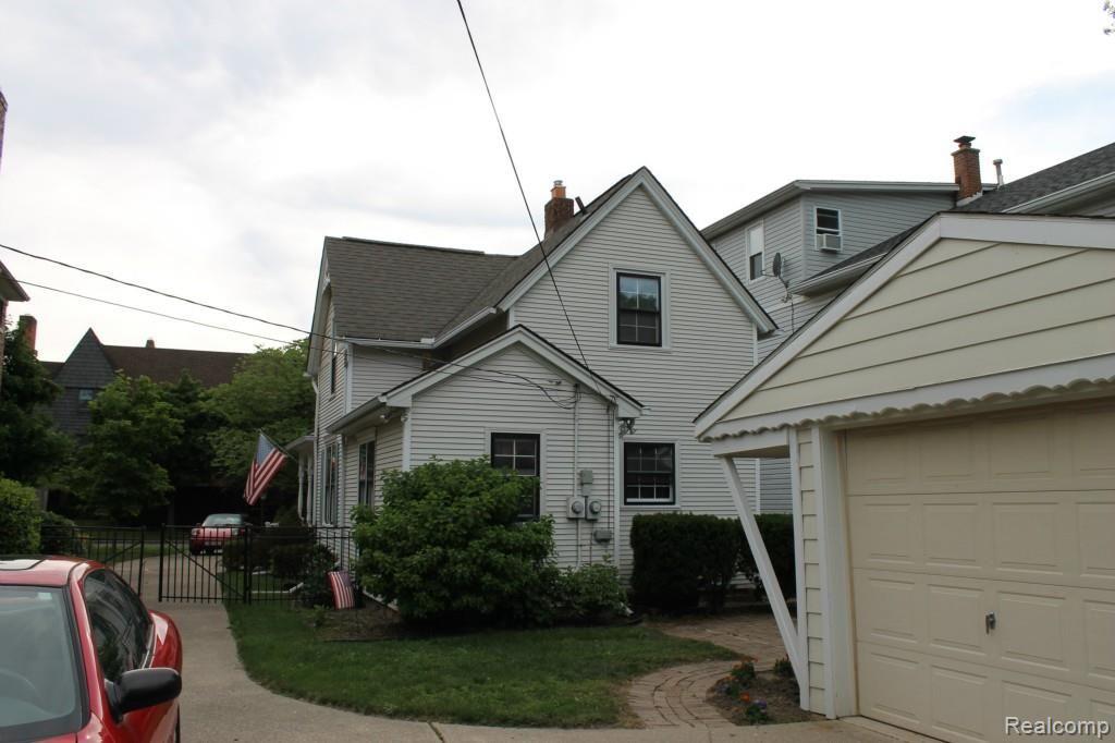 338 Rivard Boulevard Grosse Pointe, MI 48230 - Photo 53 of 53 IMG_0951.jpg