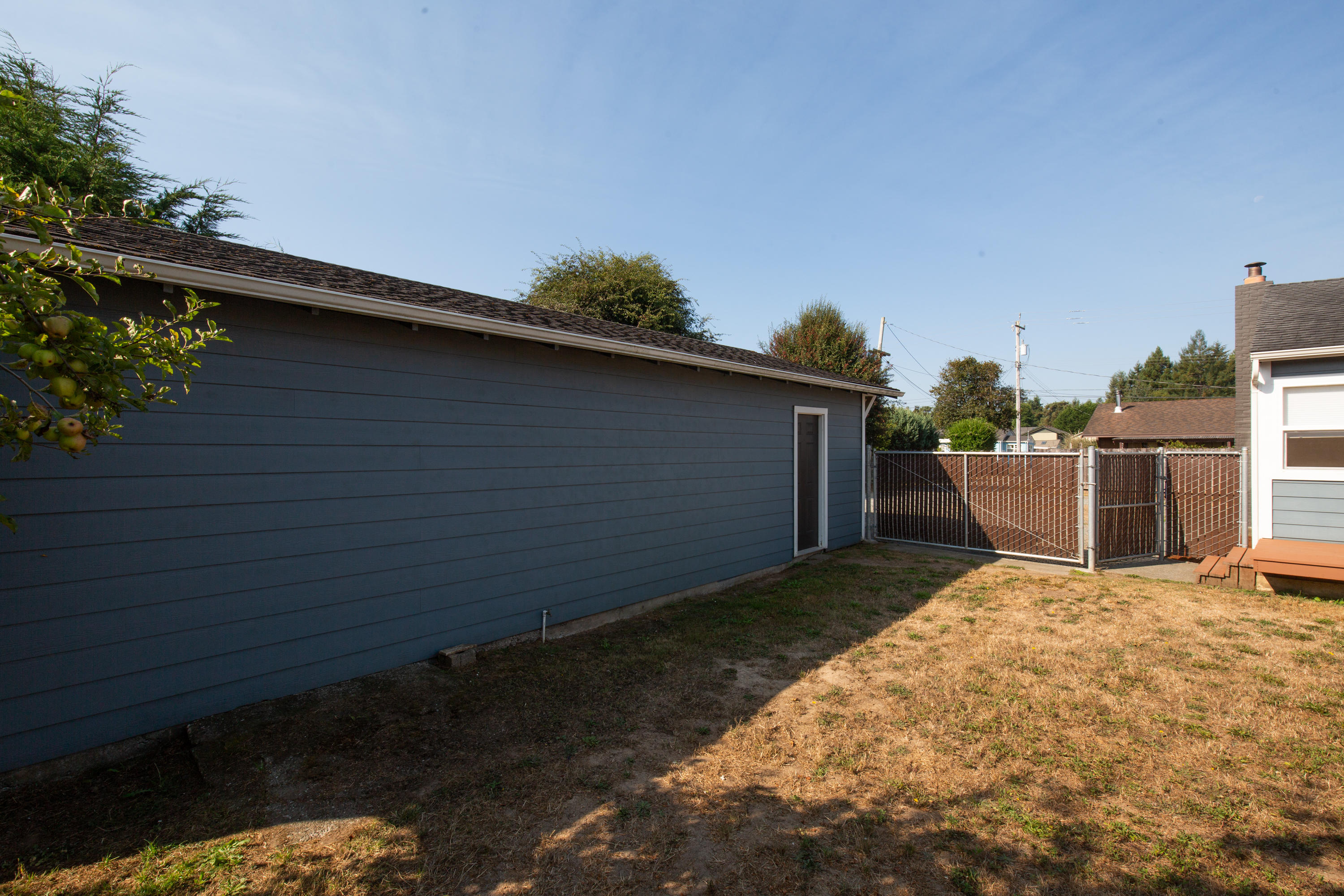 4625 Excelsior Road Cutten, CA 95503 - Photo 38 of 48 Roomy detached garage