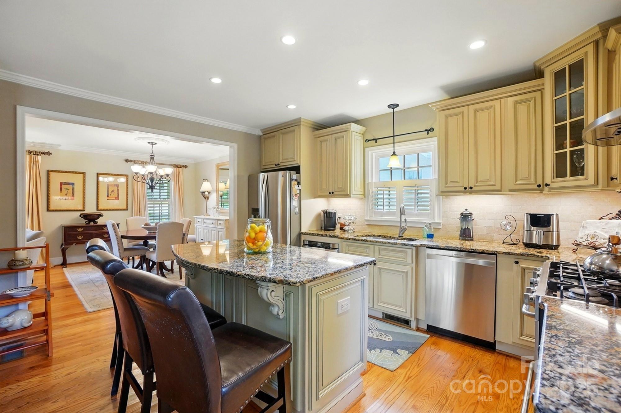 2025 Sagamore Road Charlotte, NC 28209 - Photo 11 of 48 Gallery Image 11