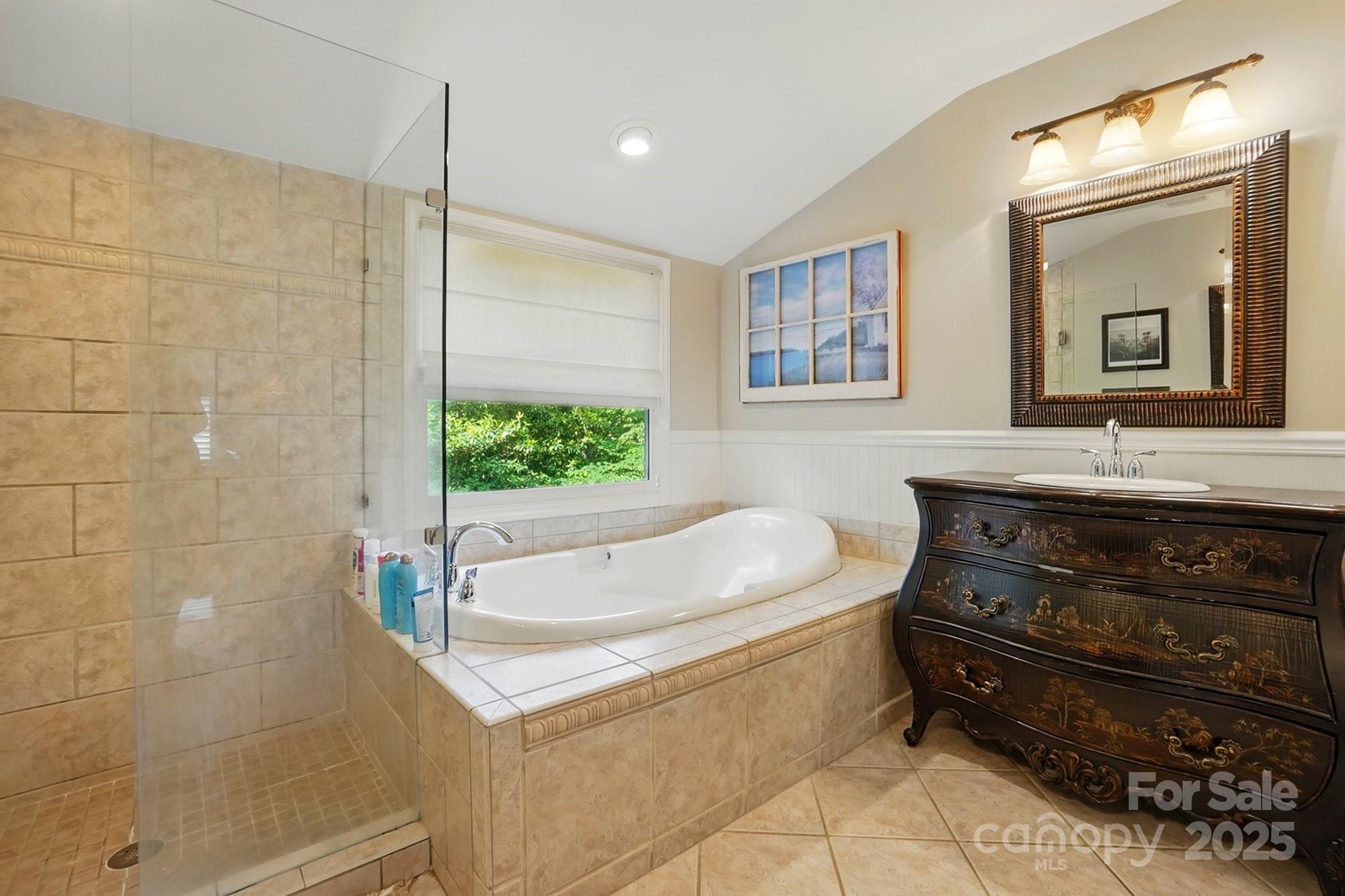 2025 Sagamore Road Charlotte, NC 28209 - Photo 32 of 48 Gallery Image 32
