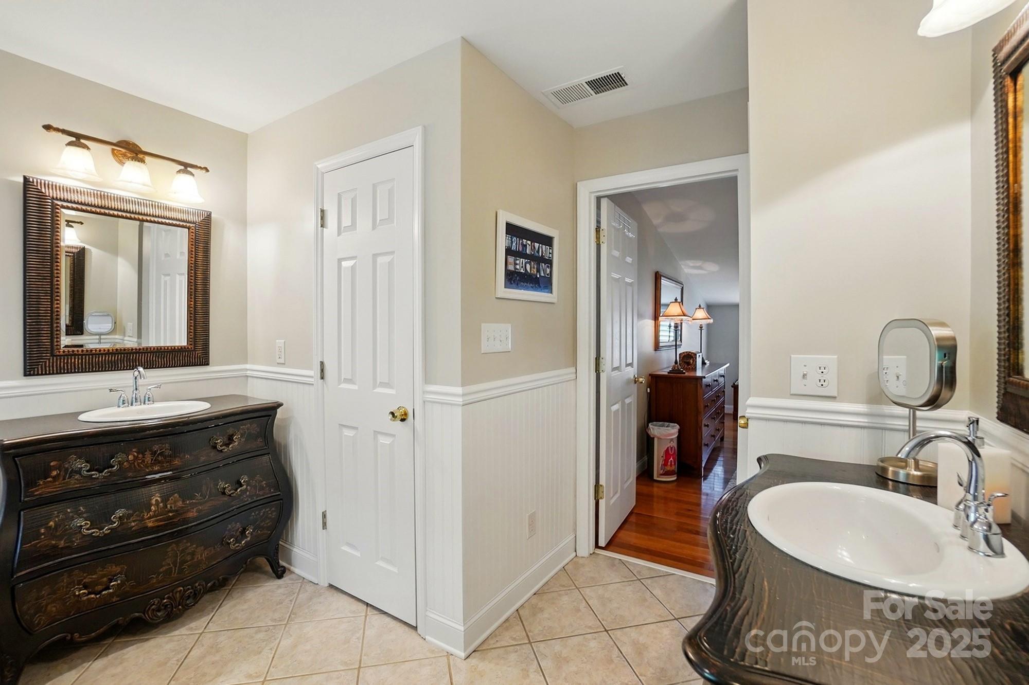 2025 Sagamore Road Charlotte, NC 28209 - Photo 35 of 48 Gallery Image 35