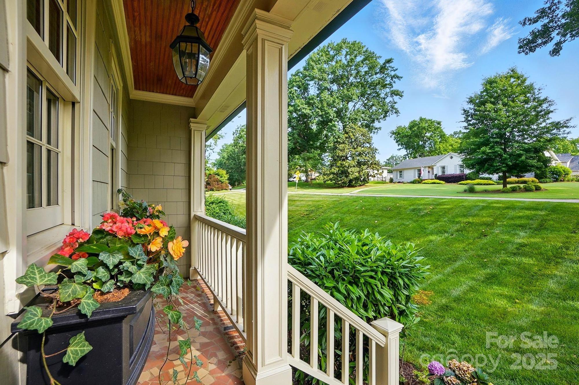 2025 Sagamore Road Charlotte, NC 28209 - Photo 4 of 48 Gallery Image 4