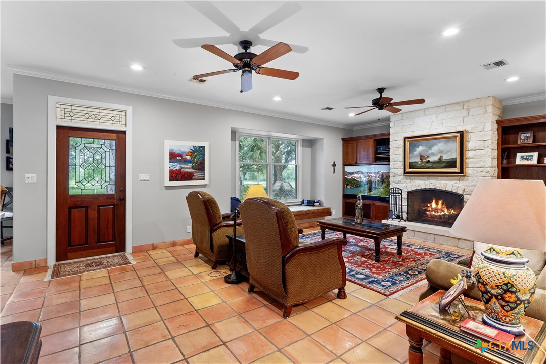 801 Treasure Oaks Road Inez, TX 77968 - Photo 9 of 48