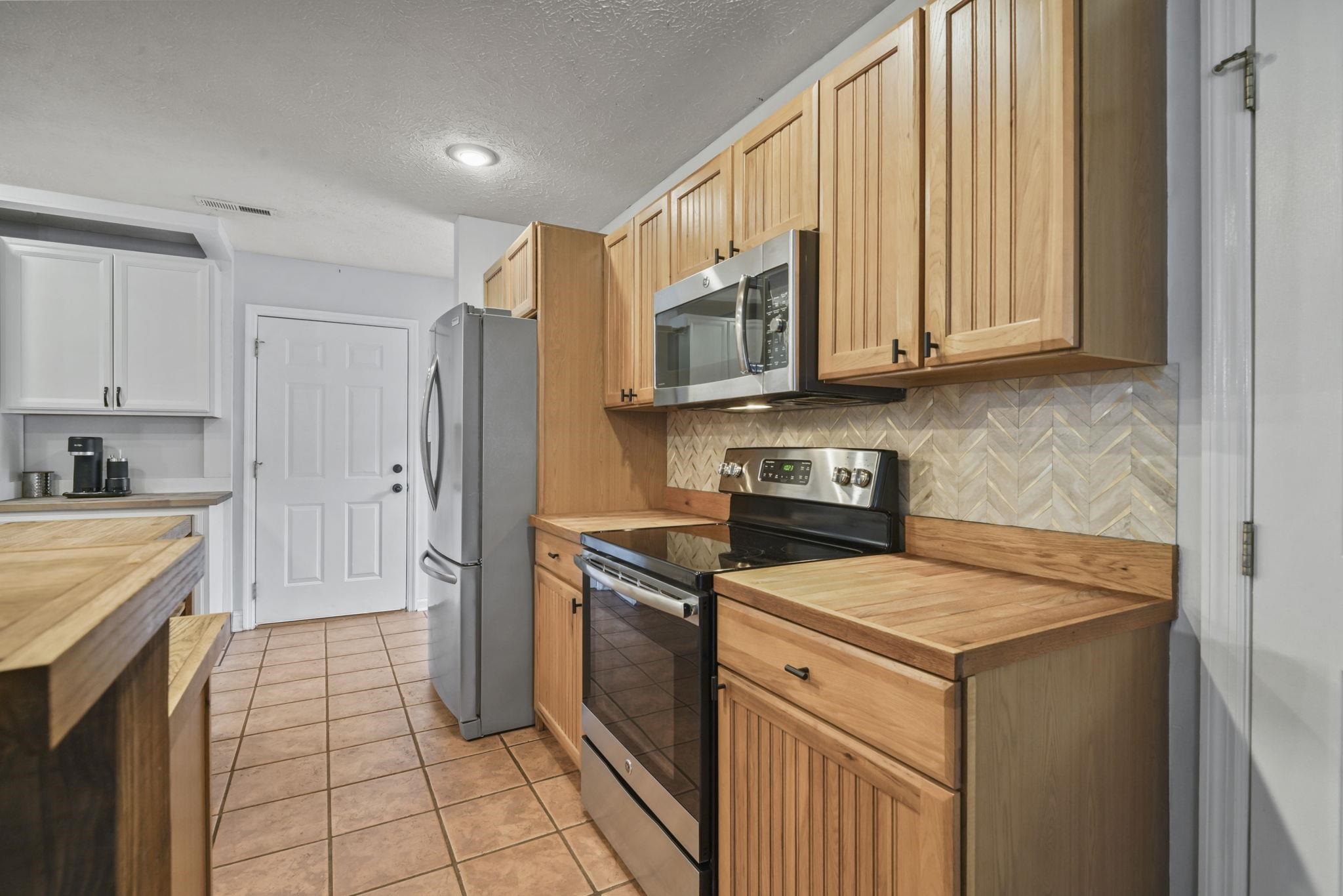 4040 Long Leaf Lane Murrells Inlet, SC 29576 - Photo 3 of 36