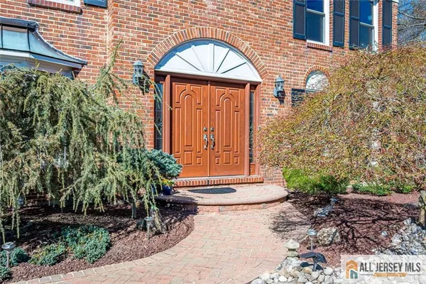 $1,069,000 | 13 Patricia Way, Kendall Park, NJ 08824