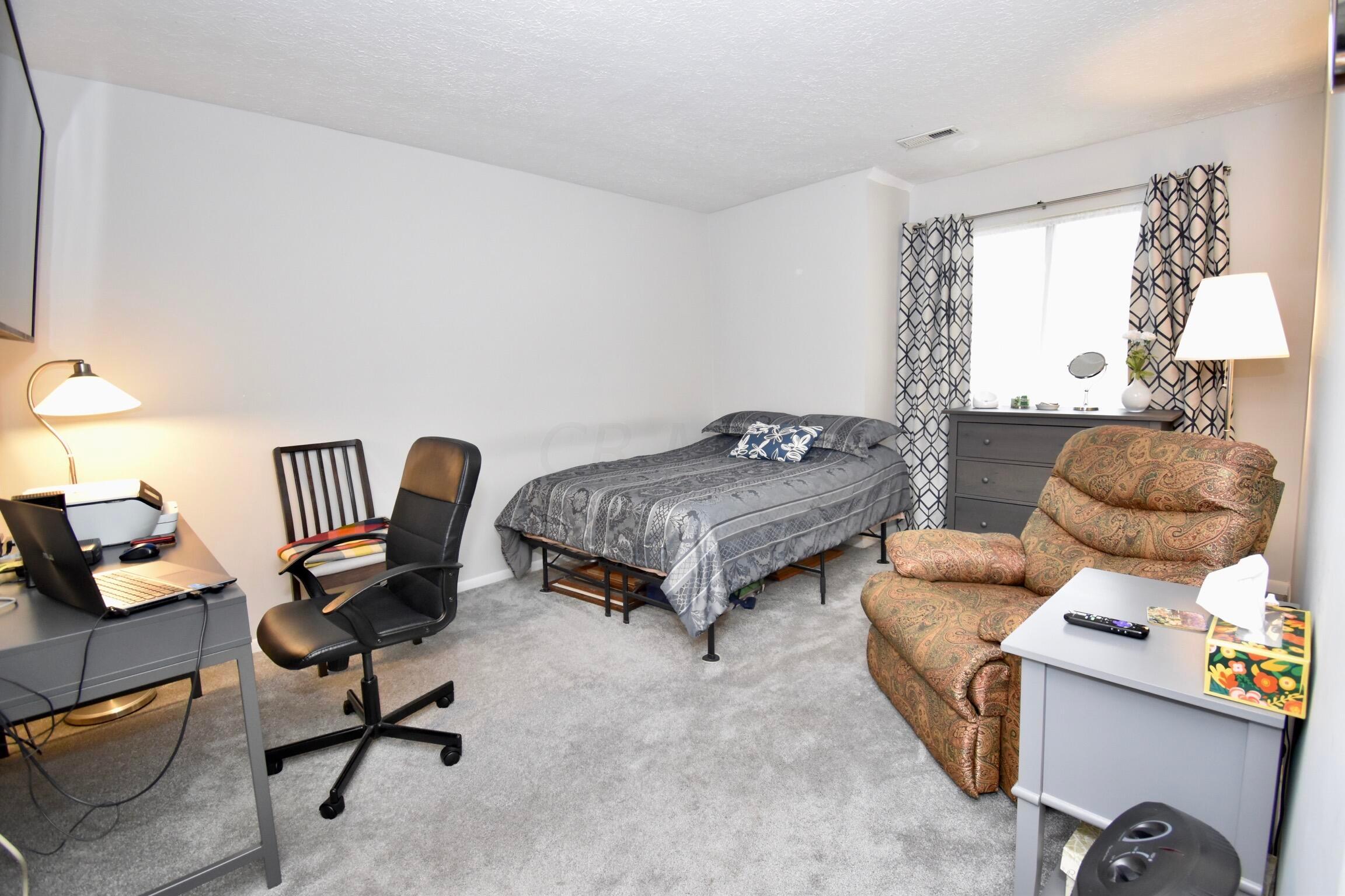 2271 Hedgerow Road, Unit 2271D Columbus, OH 43220 - Photo 16 of 26 398AF1EC-7BD4-48C0-ACEF-1AA1C8290FBB