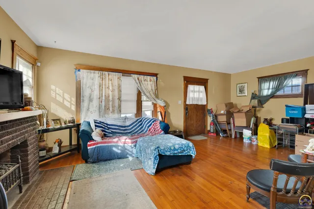 $105,000 | 916 Southwest Polk Street, Topeka, KS 66612