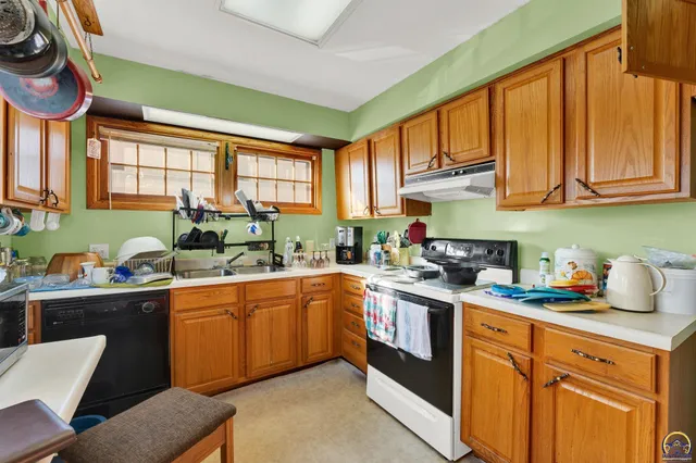 $105,000 | 916 Southwest Polk Street, Topeka, KS 66612