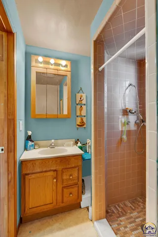 $105,000 | 916 Southwest Polk Street, Topeka, KS 66612