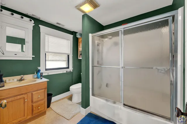 $105,000 | 916 Southwest Polk Street, Topeka, KS 66612