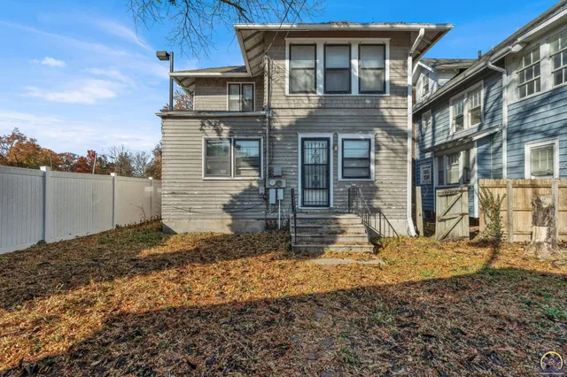 $105,000 | 916 Southwest Polk Street, Topeka, KS 66612