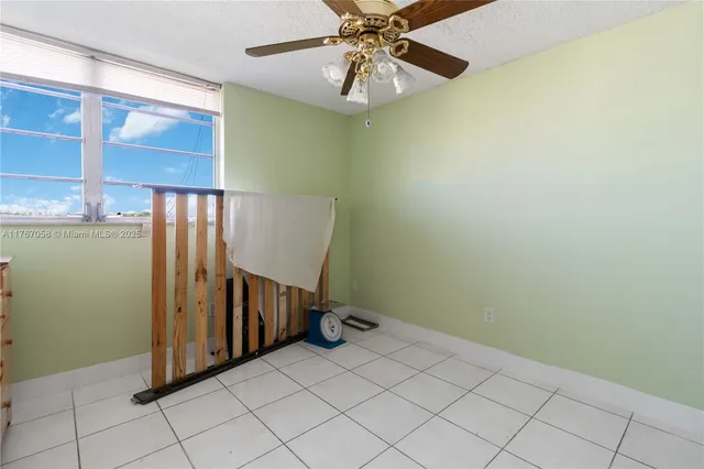 $280,000 | 8895 Fontainebleau Boulevard, Unit 504, Miami, FL 33172