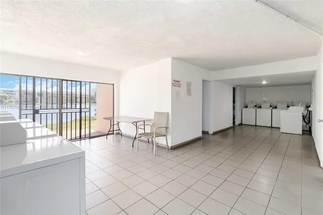 $280,000 | 8895 Fontainebleau Boulevard, Unit 504, Miami, FL 33172
