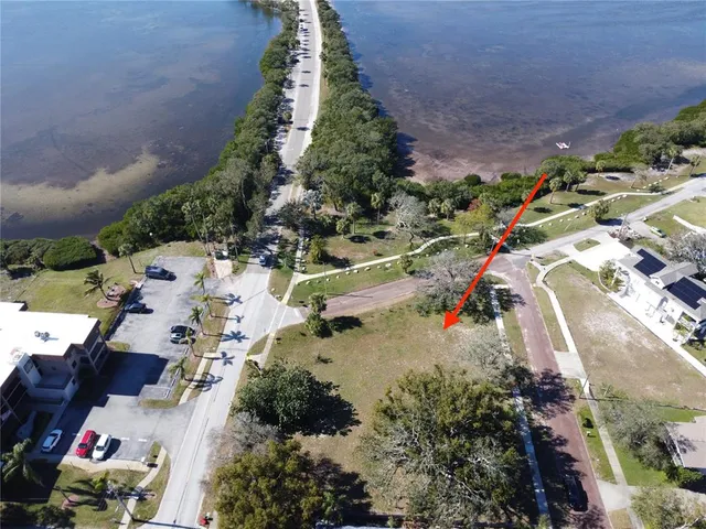 $1,575,000 | 96 Shore Drive, Tarpon Springs, FL 34689