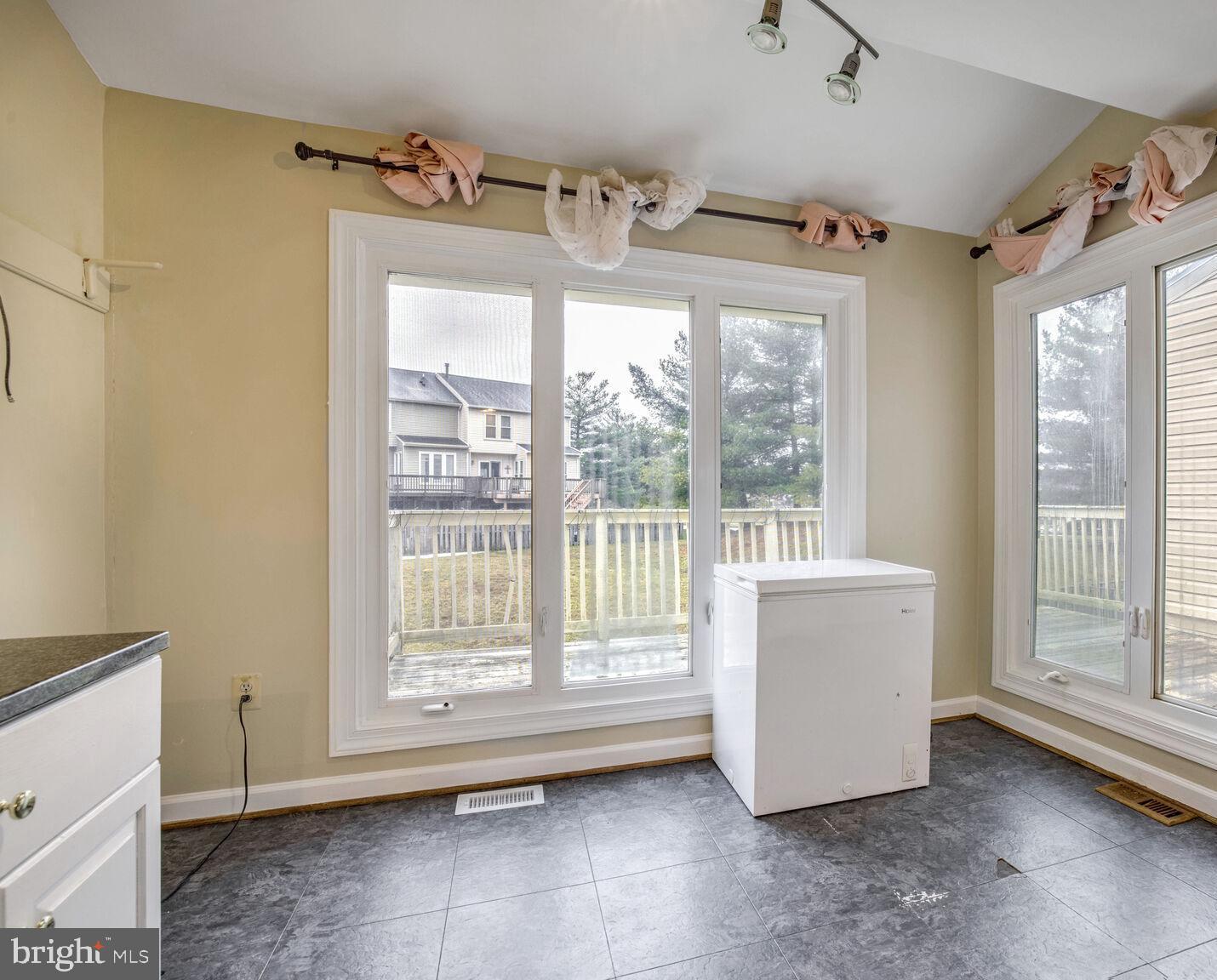 5557 Rivendell Place Frederick, MD 21703 - Photo 3 of 14 Gallery Image 3