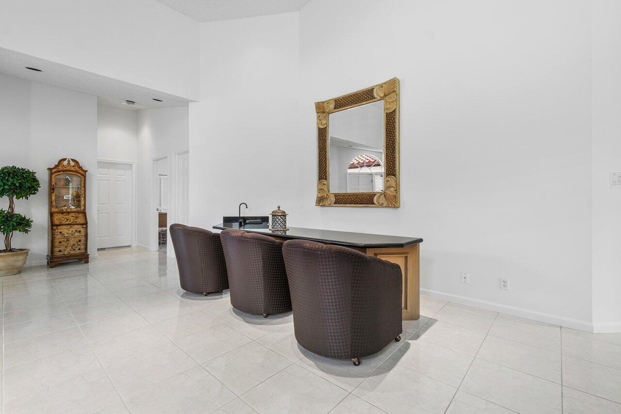 23065 Via Stel Boca Raton, FL 33433 - Photo 4 of 31 bar 23065ViaStel-BocaRaton-FL-33433