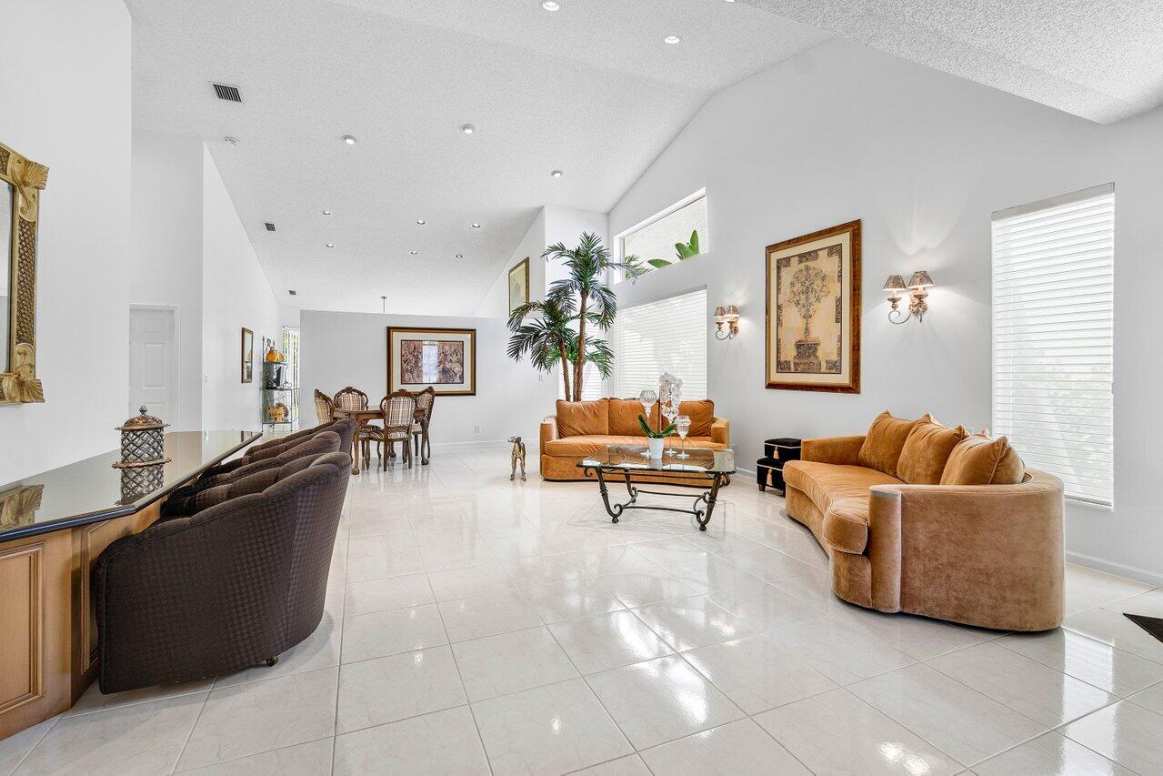 23065 Via Stel Boca Raton, FL 33433 - Photo 6 of 31 007-23065ViaStel-BocaRaton-FL-33433-SMAL