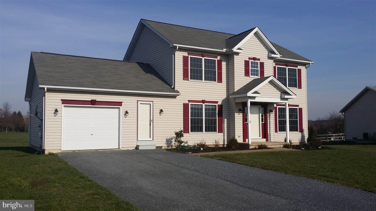 456 Edinburgh Road Middletown, PA 17057 - Photo 2 of 25 Gallery Image 2