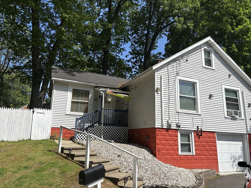 139 Tiffany Street Springfield, MA 01108 - Photo 2 of 17