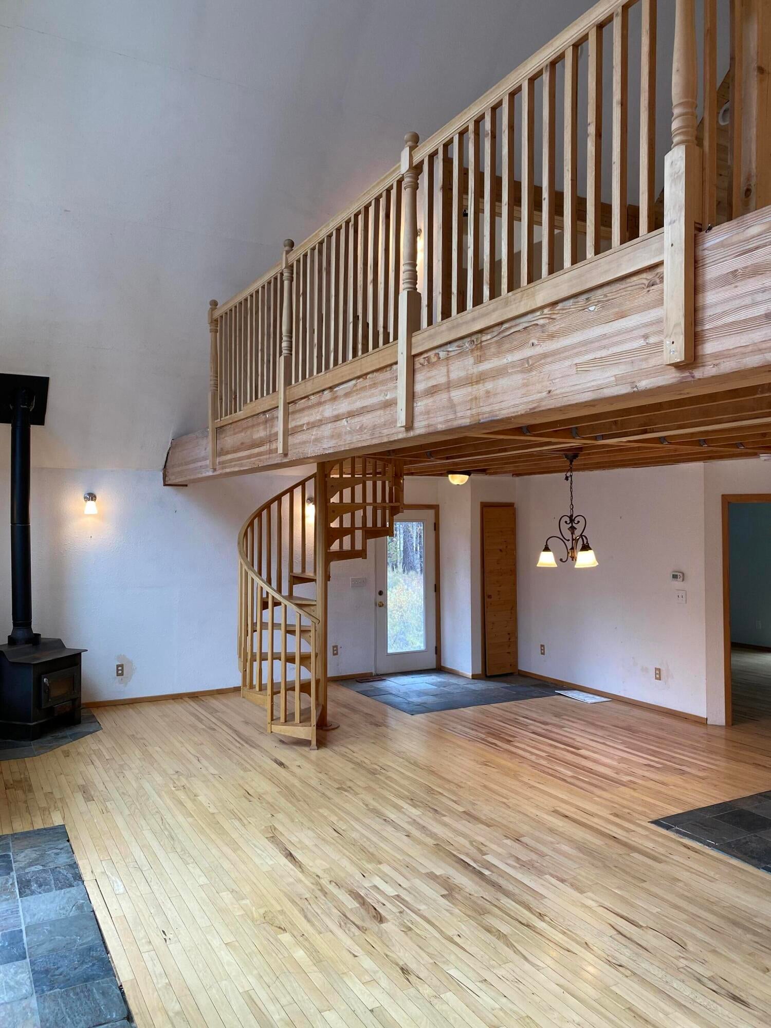 54896 Huntington Road Bend, OR 97707 - Photo 10 of 65 IMG_1325