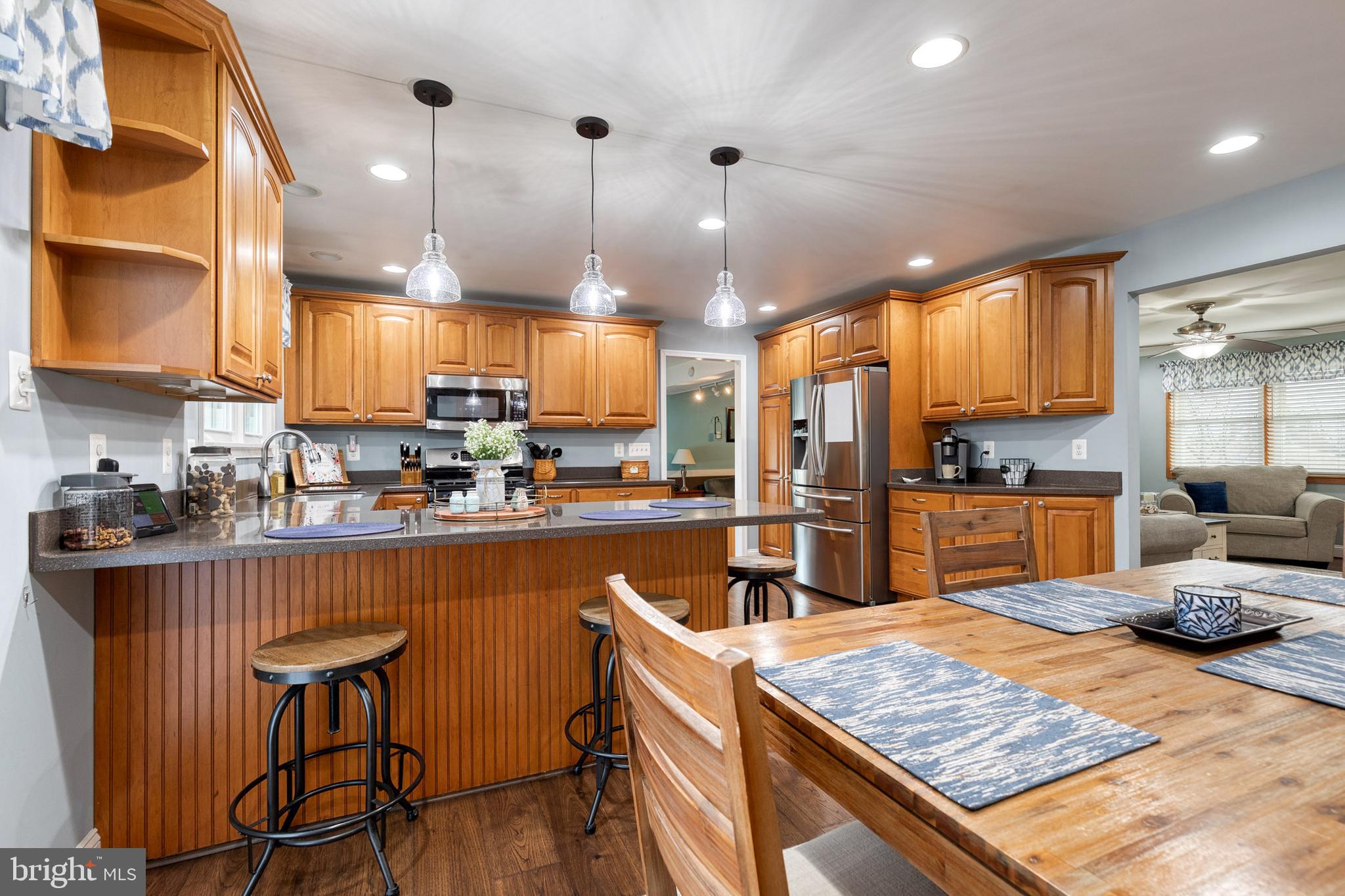 527 South Rolling Road Baltimore, MD 21228 - Photo 12 of 38 Gallery Image 12