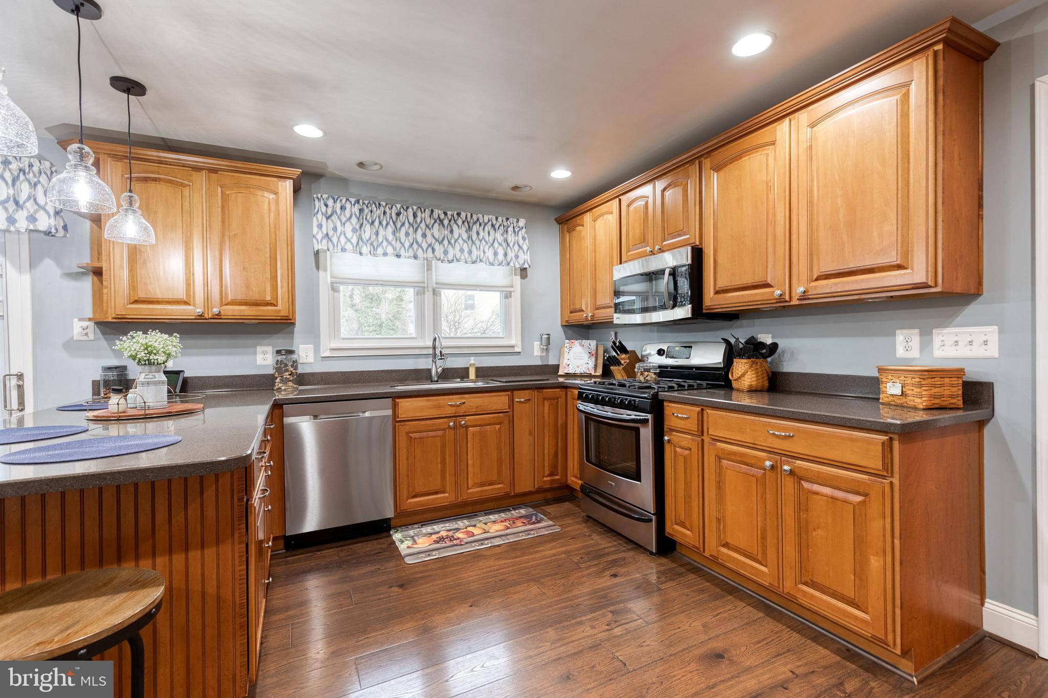 527 South Rolling Road Baltimore, MD 21228 - Photo 14 of 38 Gallery Image 14