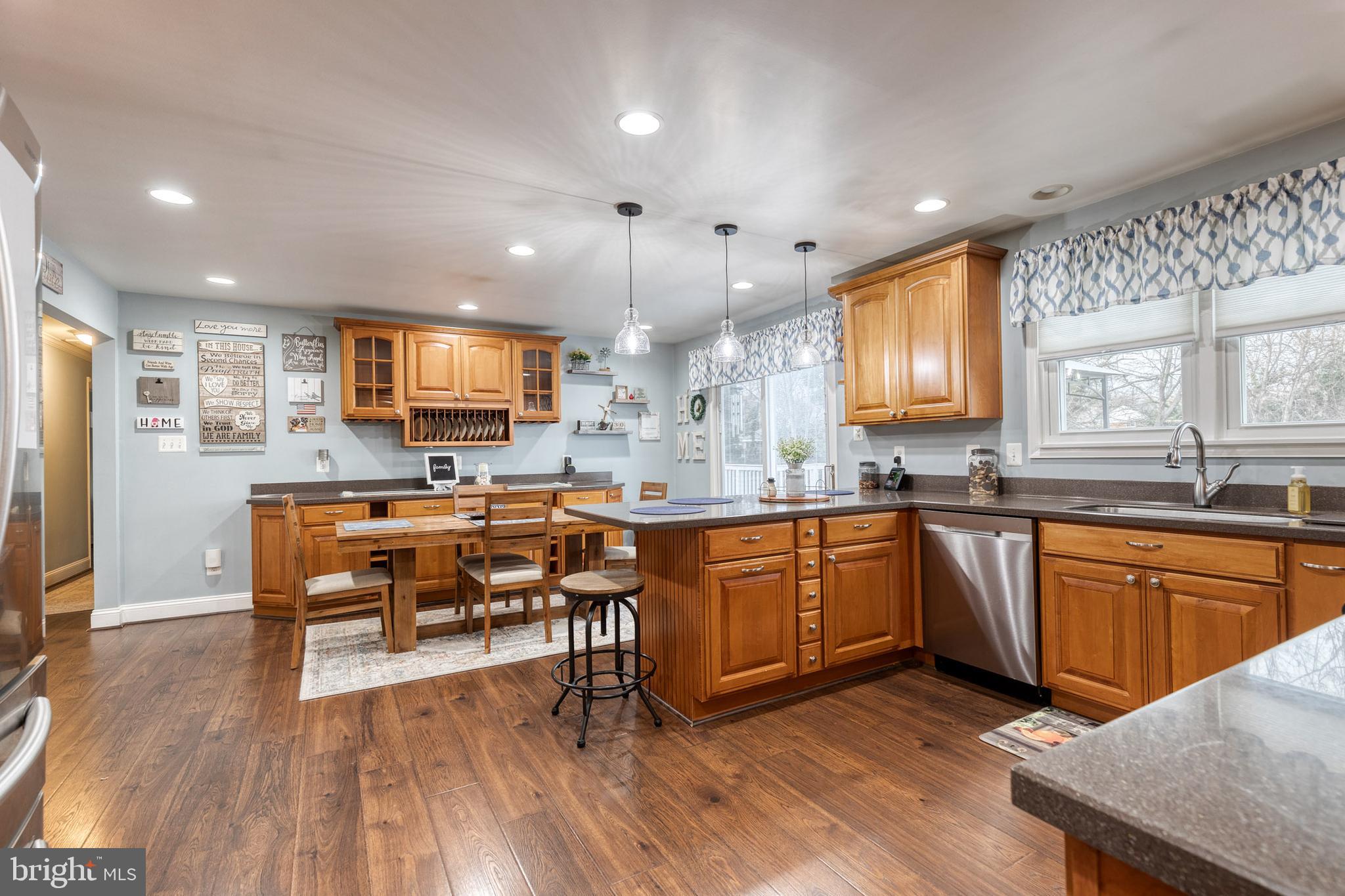 527 South Rolling Road Baltimore, MD 21228 - Photo 16 of 38 Gallery Image 16