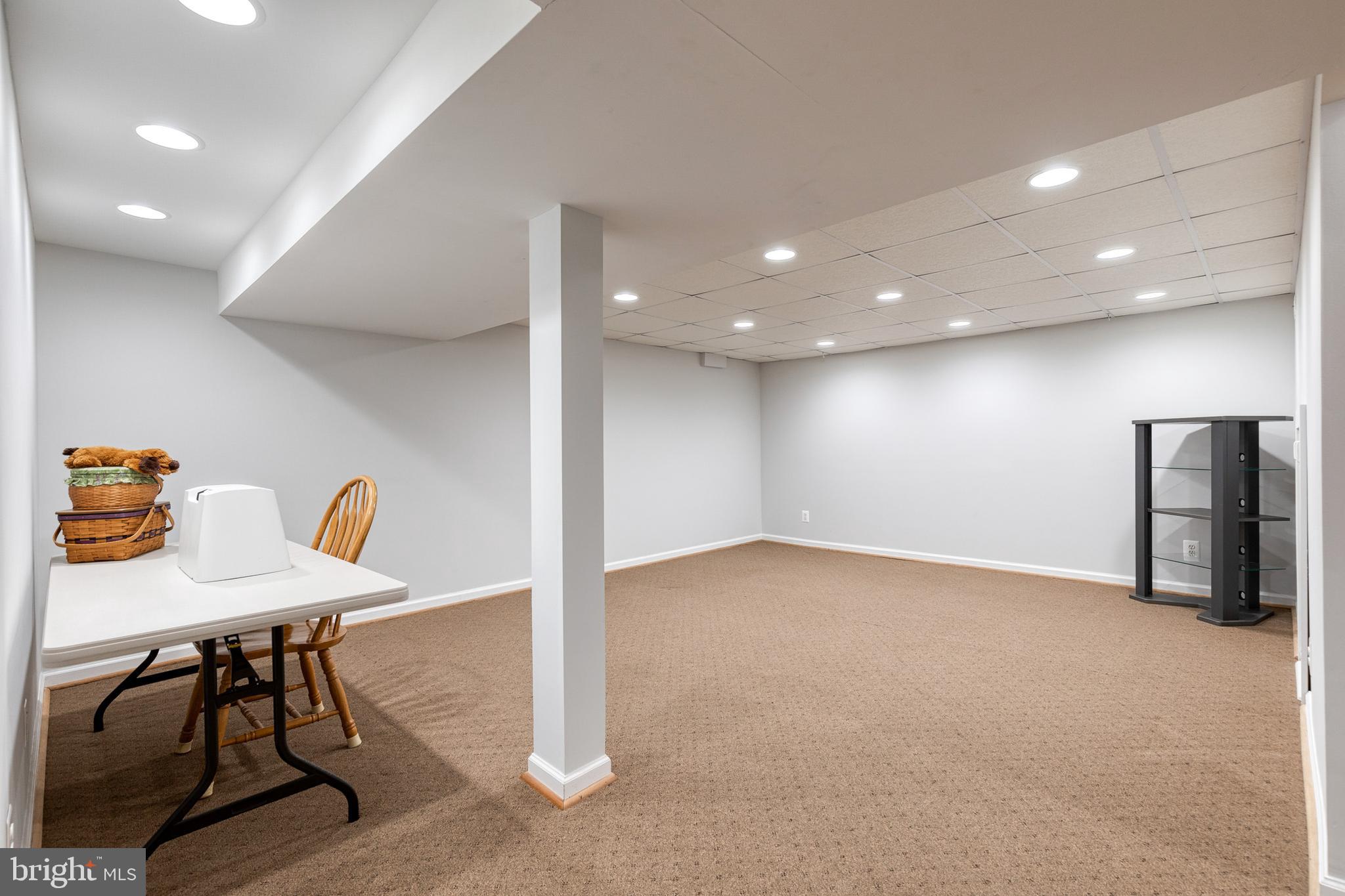 527 South Rolling Road Baltimore, MD 21228 - Photo 27 of 38 Gallery Image 27