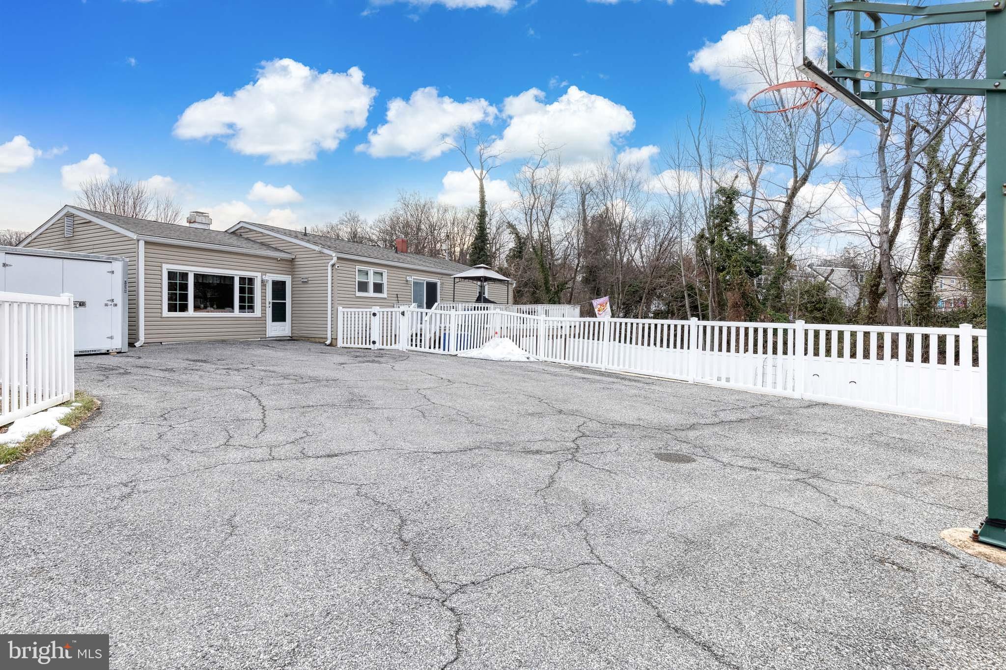 527 South Rolling Road Baltimore, MD 21228 - Photo 38 of 38 Gallery Image 38