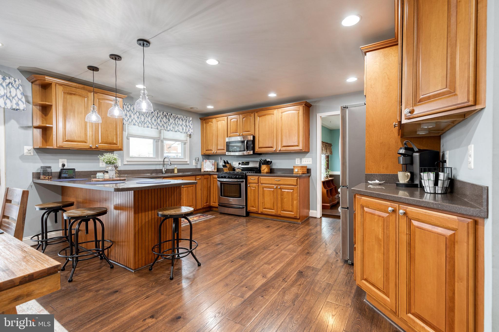 527 South Rolling Road Baltimore, MD 21228 - Photo 10 of 38 Gallery Image 10