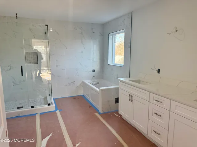 $899,000 | 2 B Dey Street, Manalapan, NJ 07726