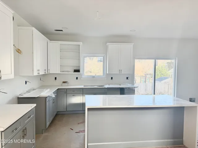 $899,000 | 2 B Dey Street, Manalapan, NJ 07726