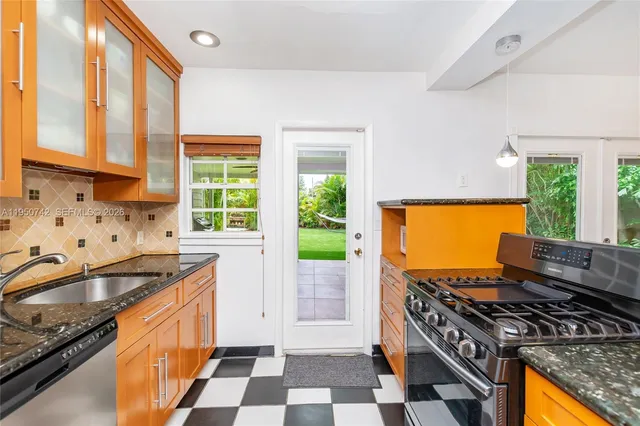 $5,500 | 2920 Southwest 30th Court, Coconut Grove, FL 33133