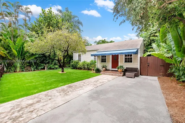 $5,500 | 2920 Southwest 30th Court, Coconut Grove, FL 33133