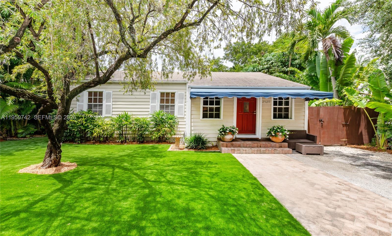 2920 Southwest 30th Court Coconut Grove, FL 33133 - Photo 9 of 31