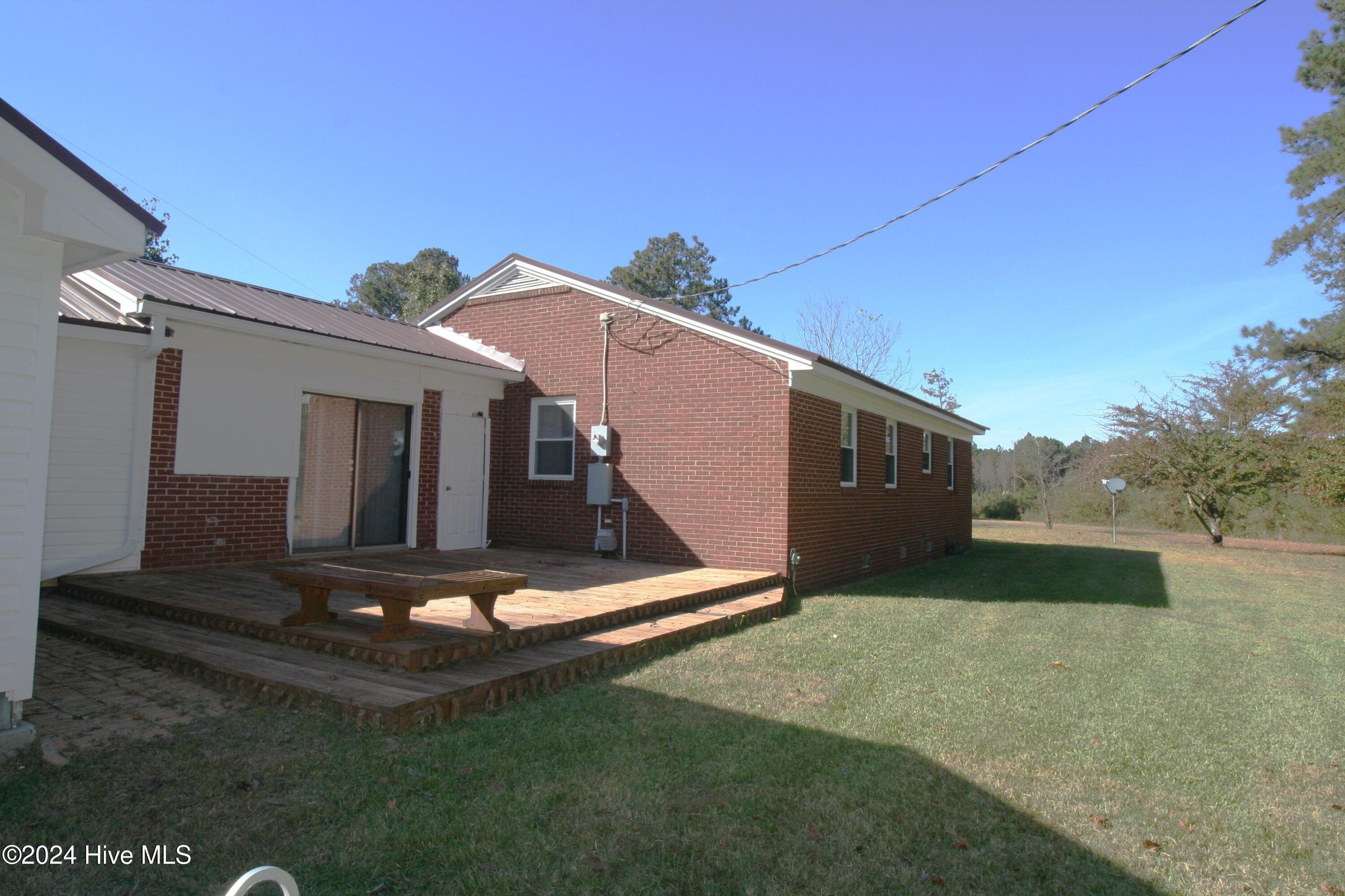 722 Folly Road Plymouth, NC 27962 - Photo 20 of 29 Expansive Rear Deck