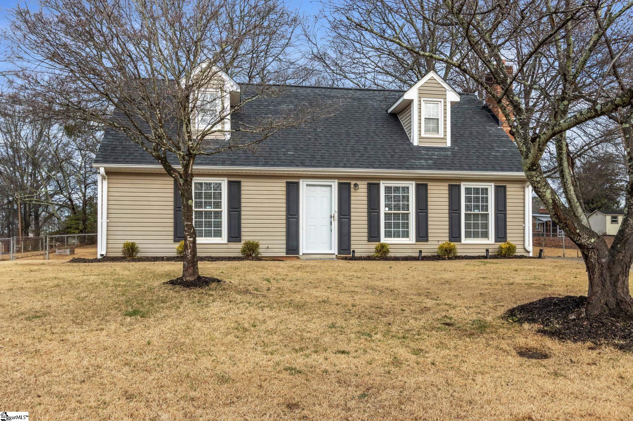 28 Clearfield Road Greenville, SC 29607 - Photo 1 of 31