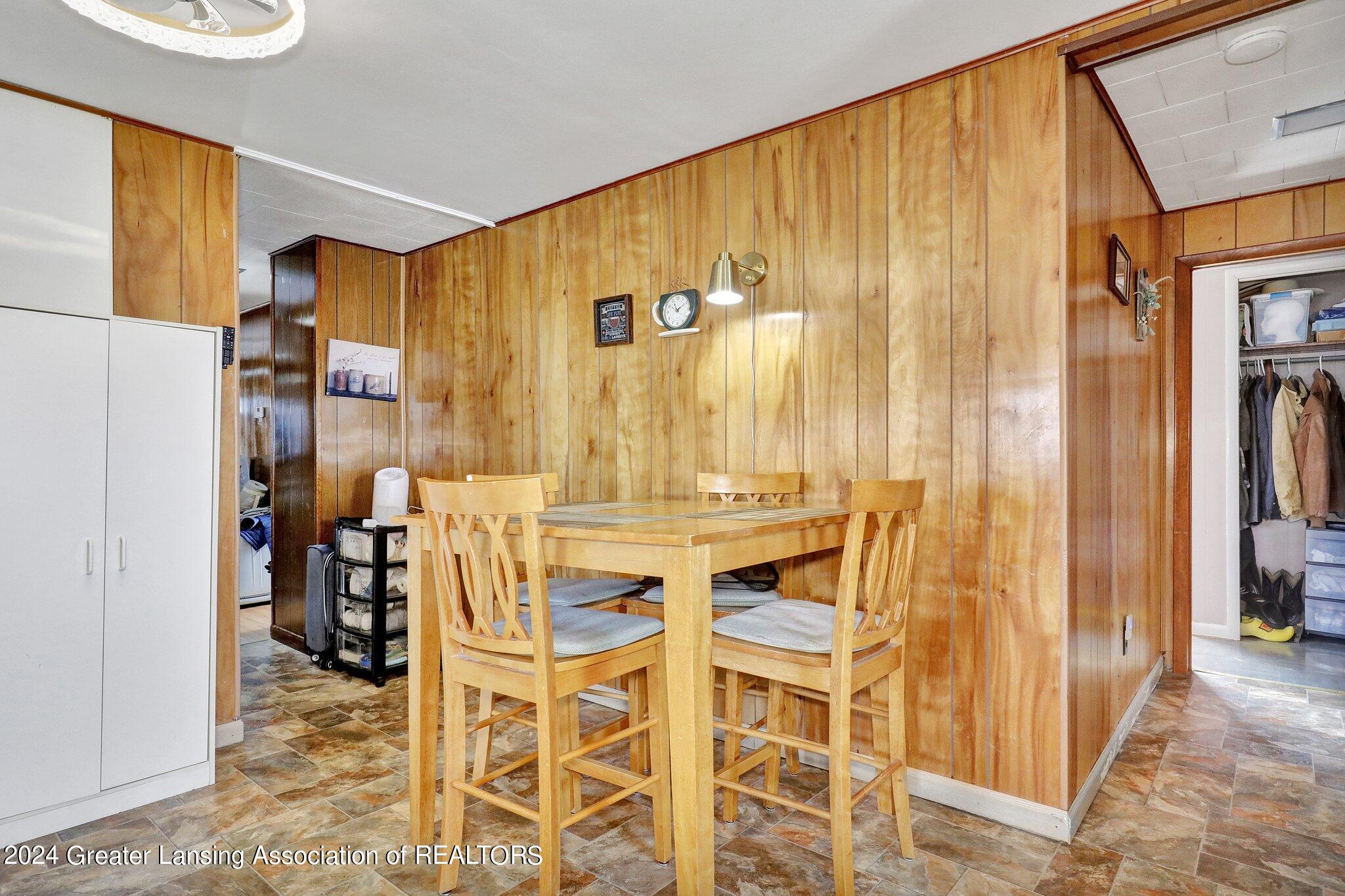 611 North Eifert Road Mason, MI 48854 - Photo 7 of 30 5-web-or-mls-Open Ended Media-4